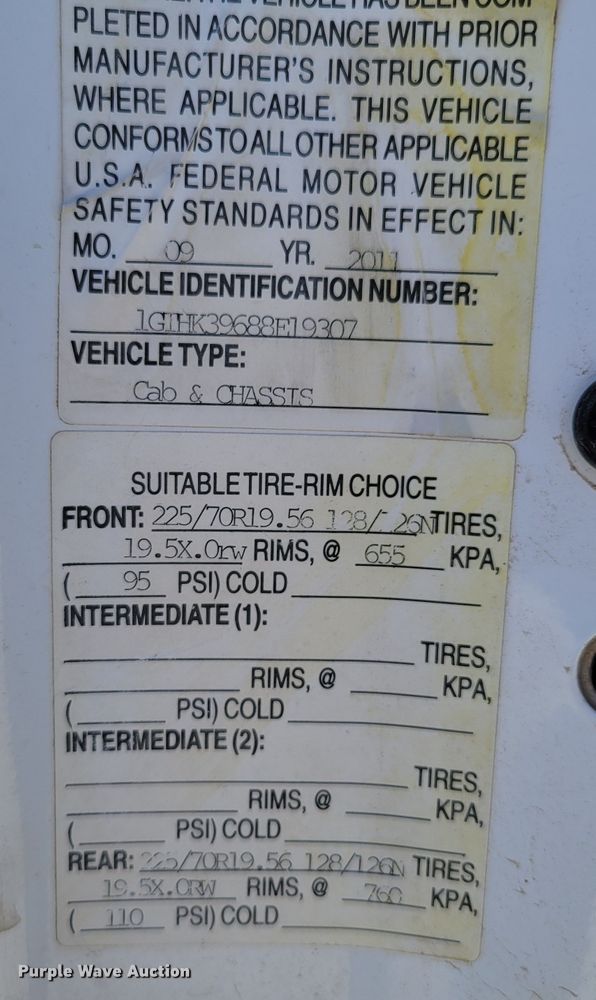 image for item DM8046 2011 Ford F550 Super Duty XL  SuperCab bucket truck