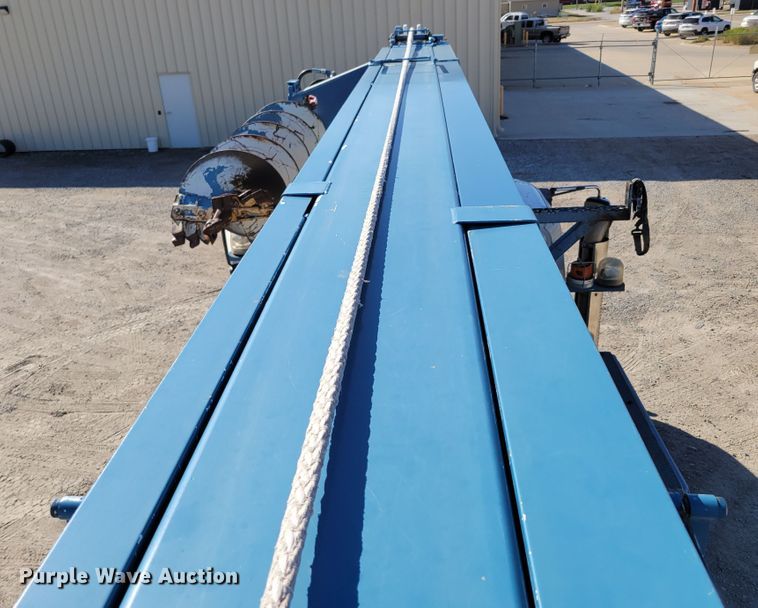 image for item DM8047 2009 International WorkStar 7500  digger derrick truck