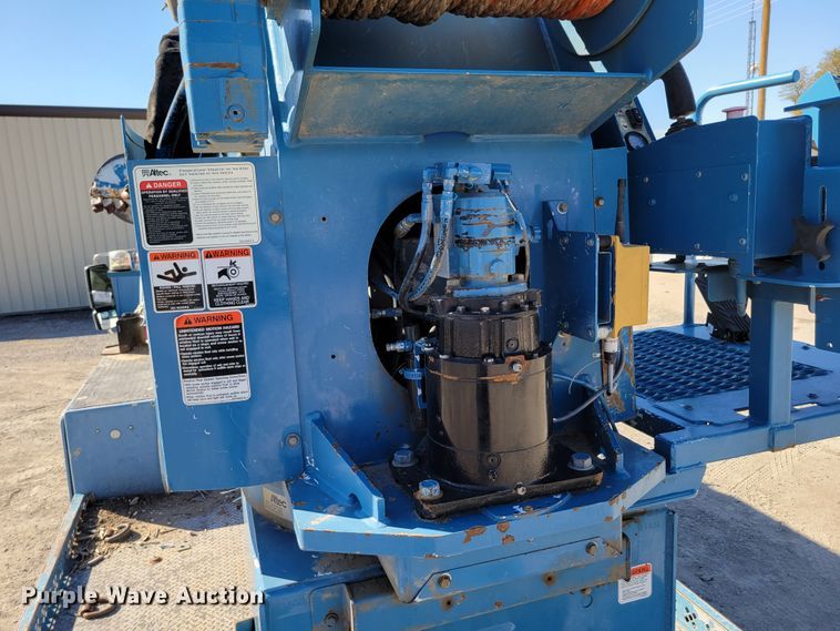 image for item DM8047 2009 International WorkStar 7500  digger derrick truck