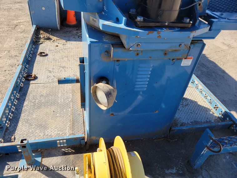 image for item DM8047 2009 International WorkStar 7500  digger derrick truck