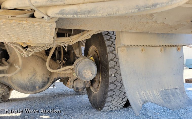 image for item DM8047 2009 International WorkStar 7500  digger derrick truck