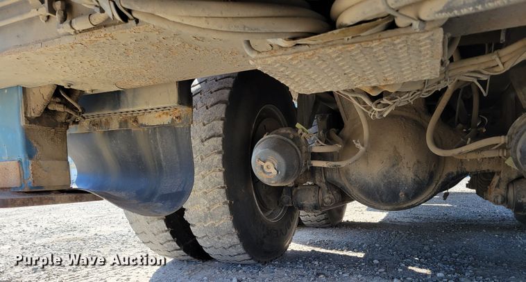 image for item DM8047 2009 International WorkStar 7500  digger derrick truck