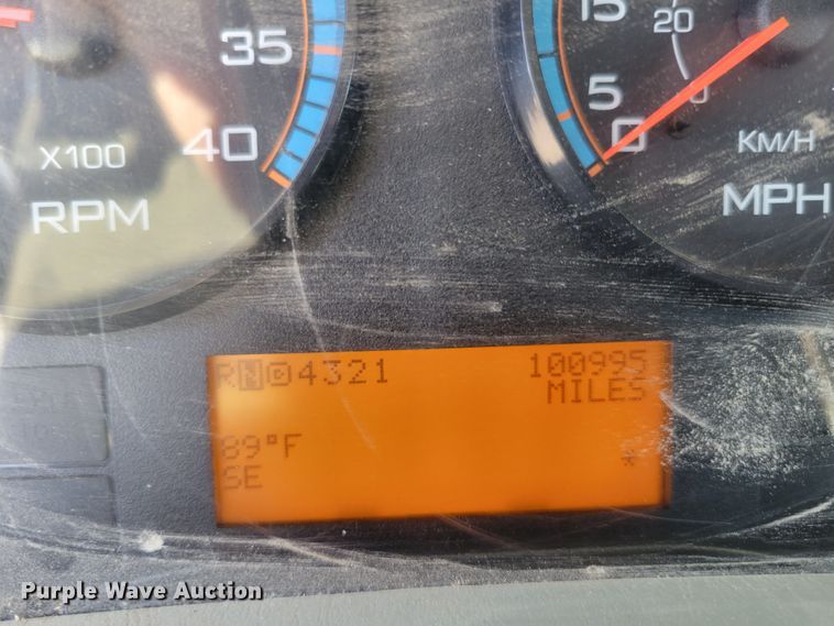 image for item DM8047 2009 International WorkStar 7500  digger derrick truck