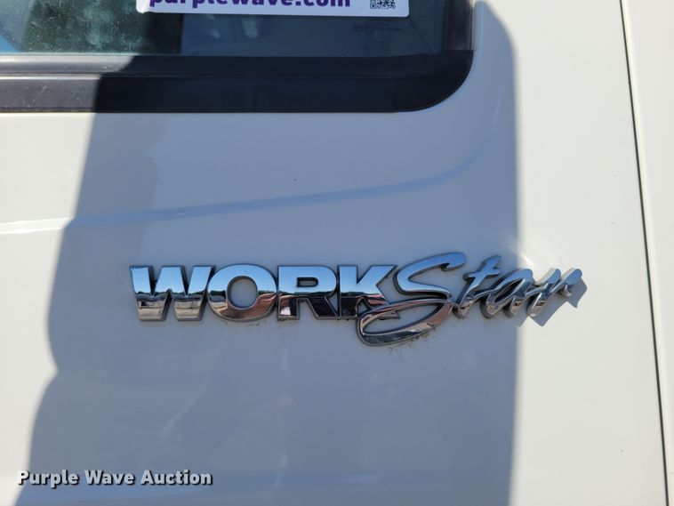 image for item DM8047 2009 International WorkStar 7500  digger derrick truck