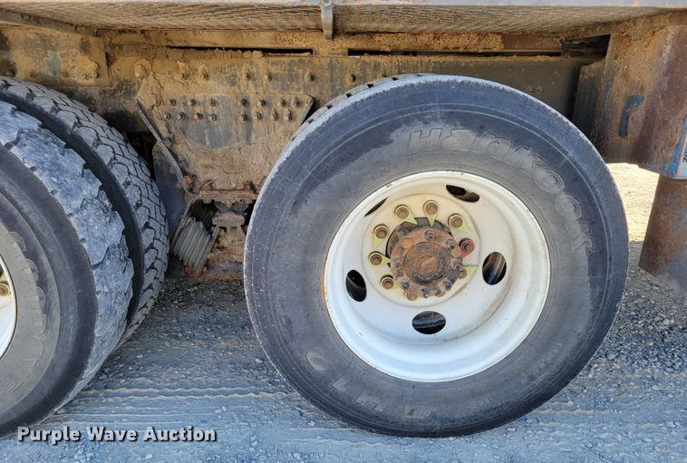 image for item DM8047 2009 International WorkStar 7500  digger derrick truck