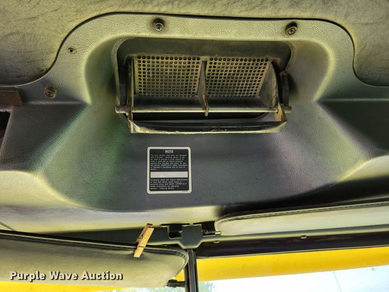 image for item DM8048 1997 Mack RD688S  dump truck