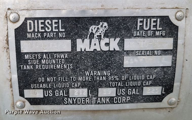 image for item DM8048 1997 Mack RD688S  dump truck