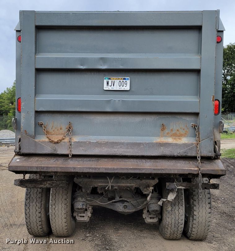image for item DM8049 1995 Mack DM690S  dump truck
