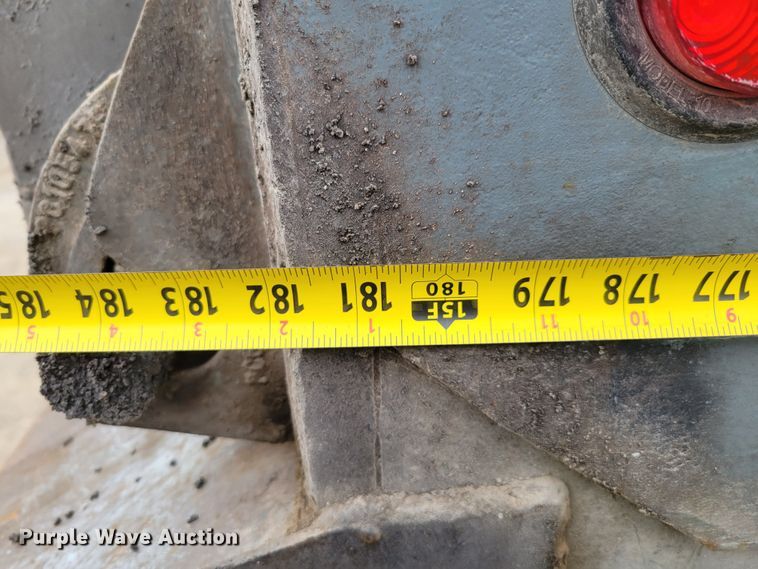 image for item DM8049 1995 Mack DM690S  dump truck