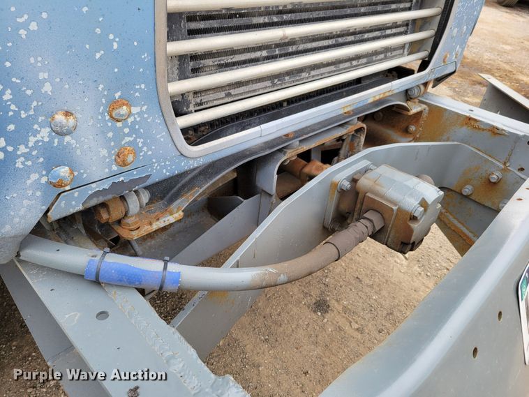 image for item DM8049 1995 Mack DM690S  dump truck