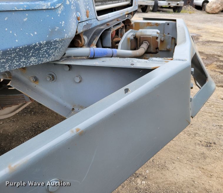 image for item DM8049 1995 Mack DM690S  dump truck