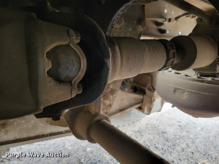 image for item DM8049 1995 Mack DM690S  dump truck