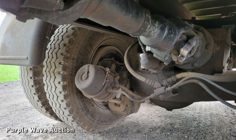 image for item DM8049 1995 Mack DM690S  dump truck