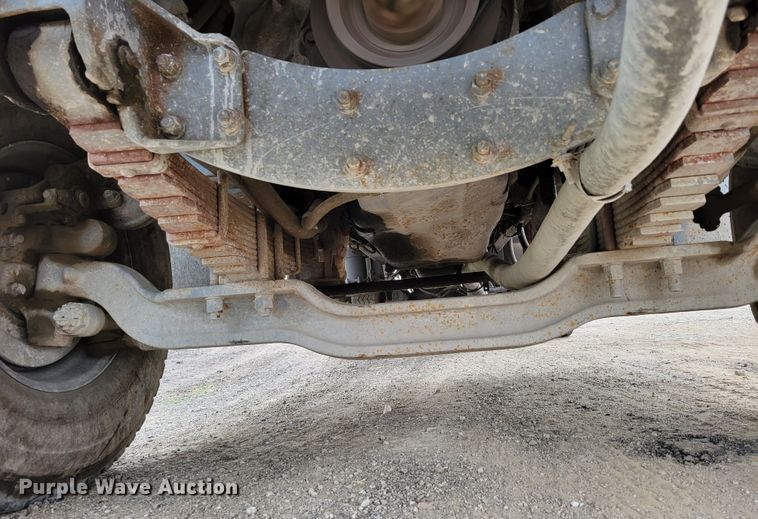 image for item DM8049 1995 Mack DM690S  dump truck