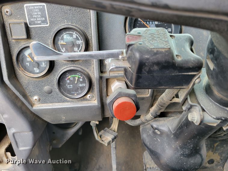 image for item DM8049 1995 Mack DM690S  dump truck