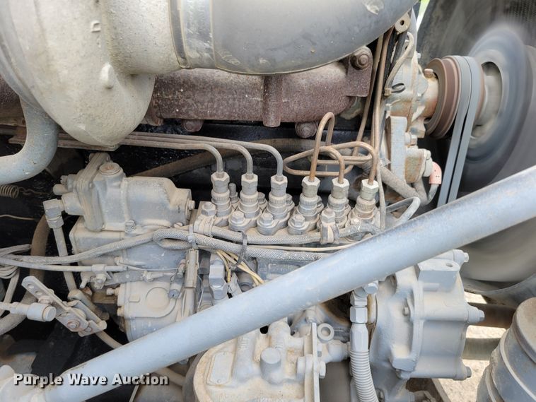 image for item DM8049 1995 Mack DM690S  dump truck