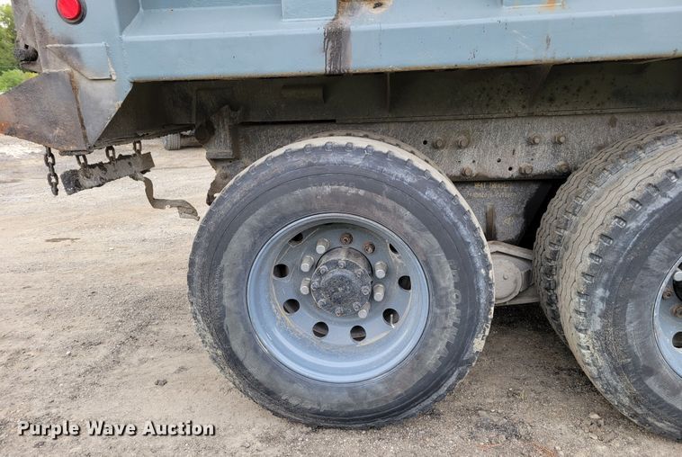 image for item DM8049 1995 Mack DM690S  dump truck