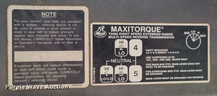 image for item DM8049 1995 Mack DM690S  dump truck