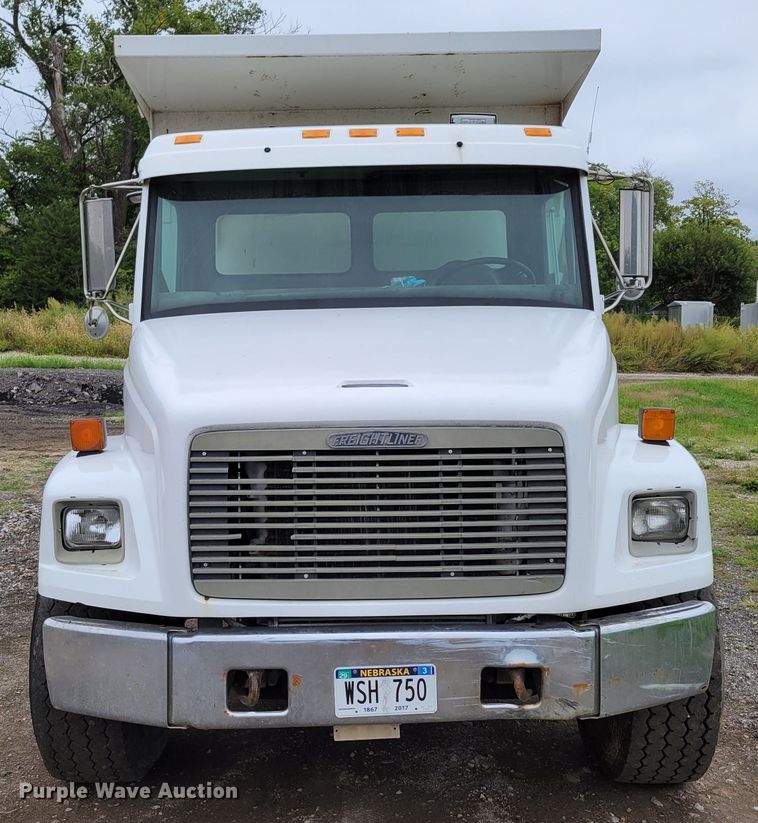 image for item DM8050 1996 Freightliner FL70  dump truck