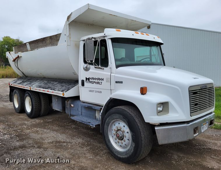 image for item DM8050 1996 Freightliner FL70  dump truck