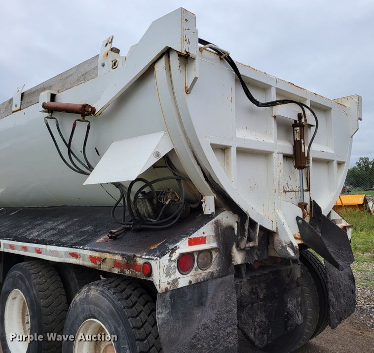 image for item DM8050 1996 Freightliner FL70  dump truck