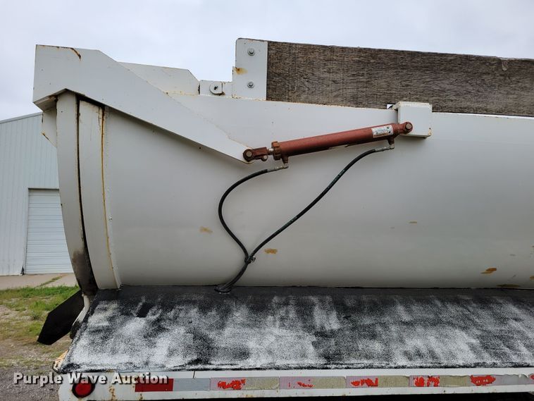 image for item DM8050 1996 Freightliner FL70  dump truck