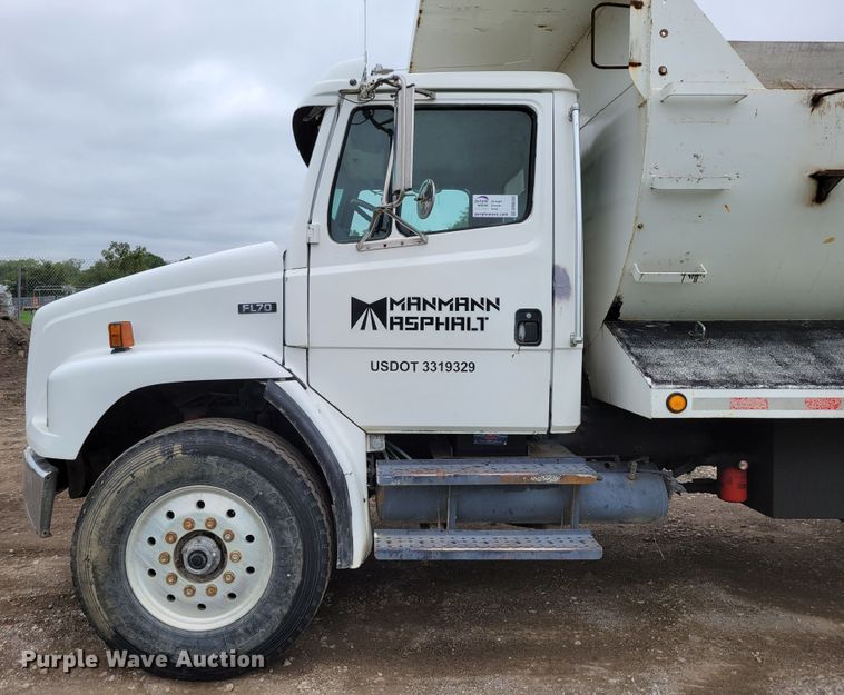 image for item DM8050 1996 Freightliner FL70  dump truck