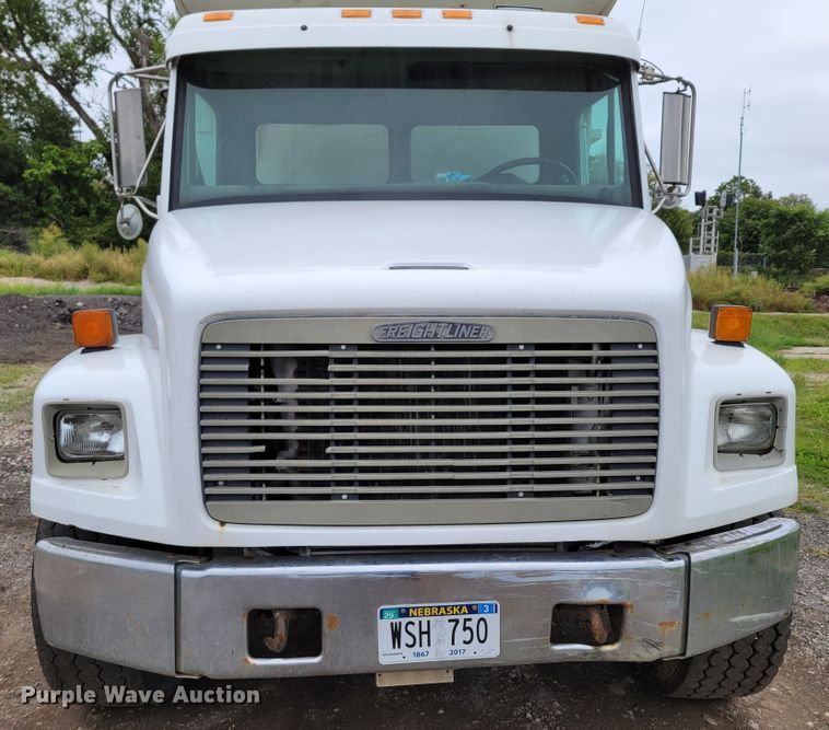 image for item DM8050 1996 Freightliner FL70  dump truck
