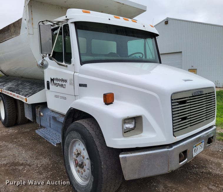 image for item DM8050 1996 Freightliner FL70  dump truck