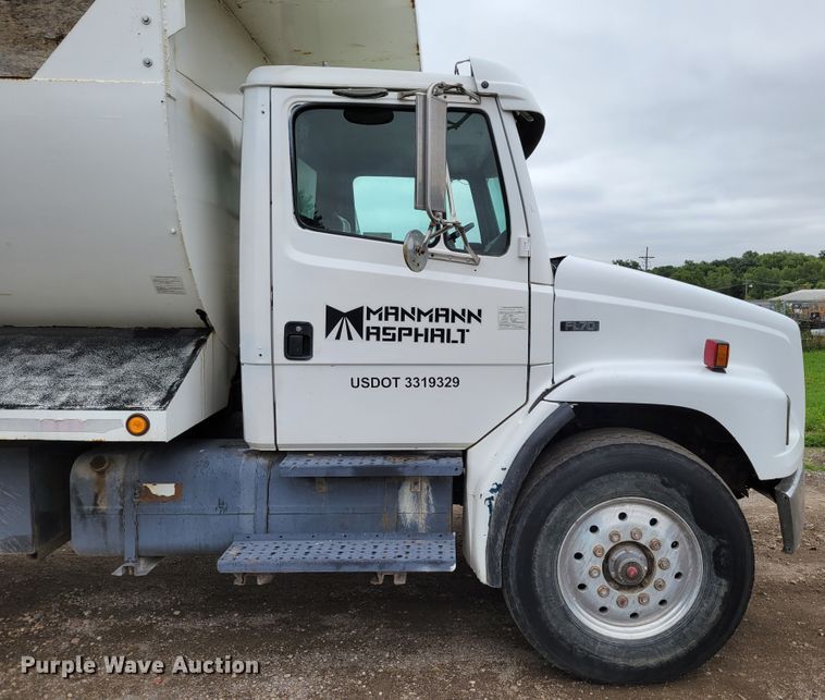 image for item DM8050 1996 Freightliner FL70  dump truck