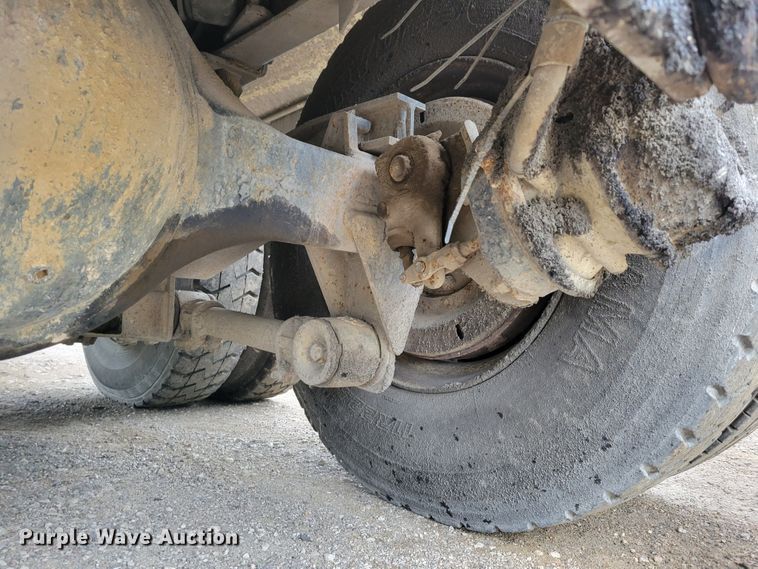 image for item DM8050 1996 Freightliner FL70  dump truck