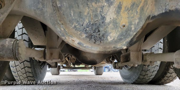 image for item DM8050 1996 Freightliner FL70  dump truck