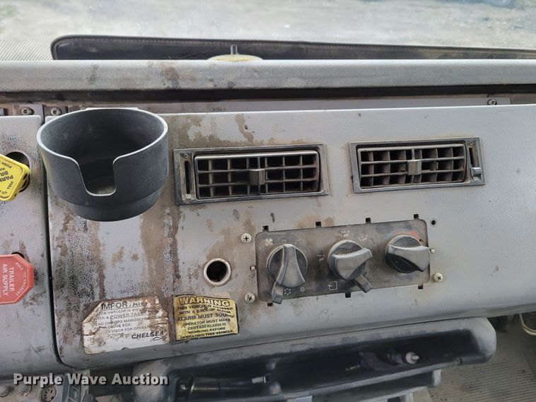 image for item DM8050 1996 Freightliner FL70  dump truck