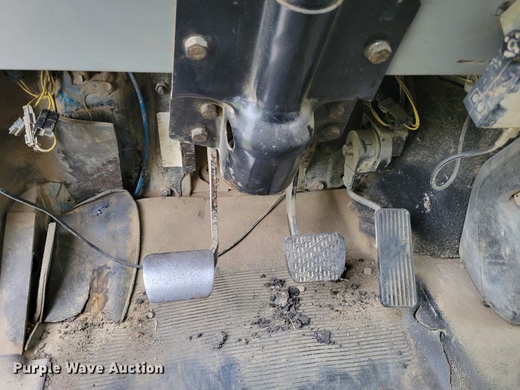 image for item DM8050 1996 Freightliner FL70  dump truck