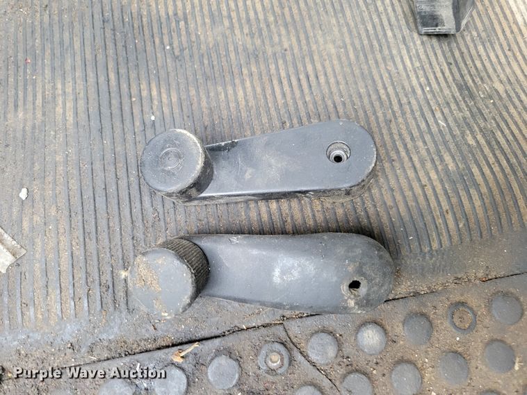 image for item DM8050 1996 Freightliner FL70  dump truck