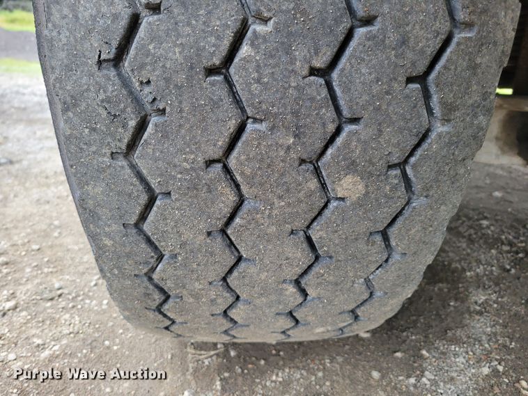 image for item DM8050 1996 Freightliner FL70  dump truck