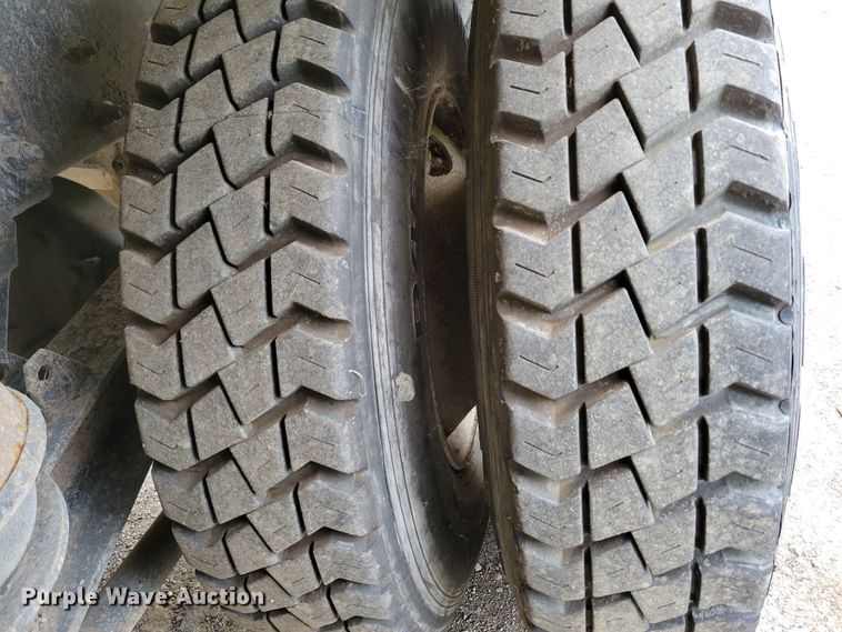 image for item DM8050 1996 Freightliner FL70  dump truck