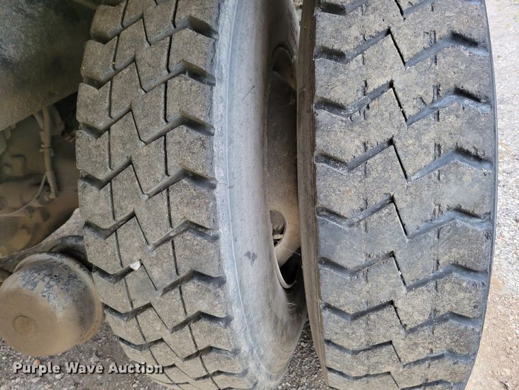 image for item DM8050 1996 Freightliner FL70  dump truck