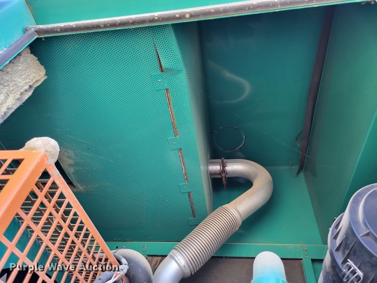 image for item DM8059 2004 Onan DGCB-5693817  generator