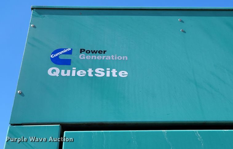 image for item DM8059 2004 Onan DGCB-5693817  generator