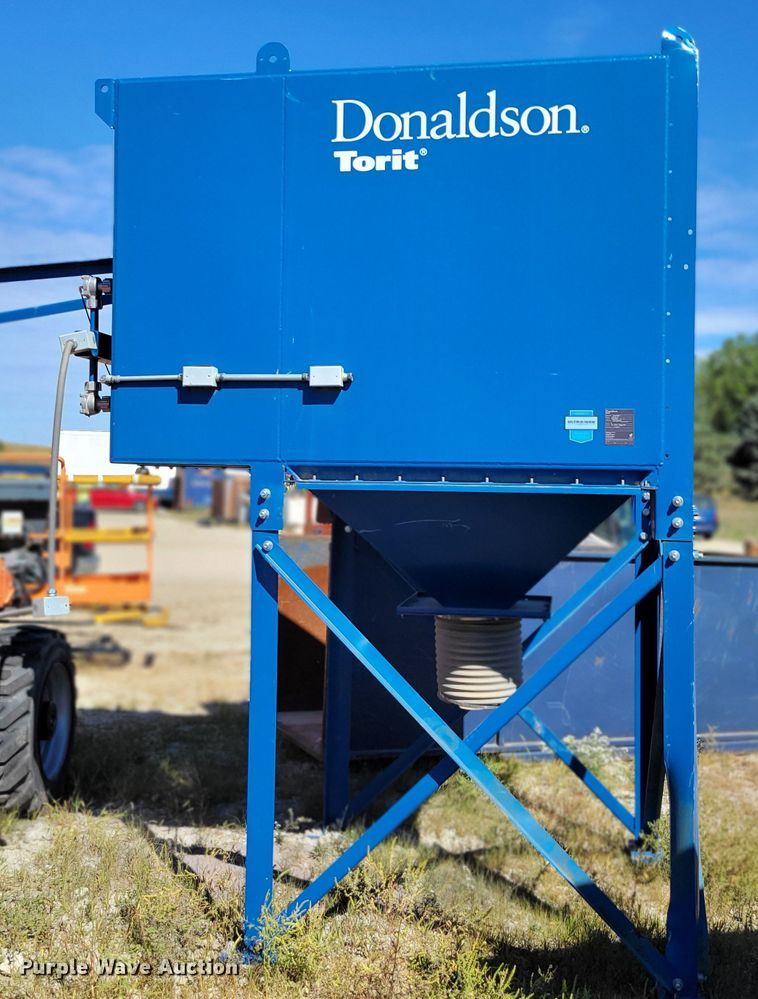 image for item DM8060 Donaldson Torit Downflo II  dust collector