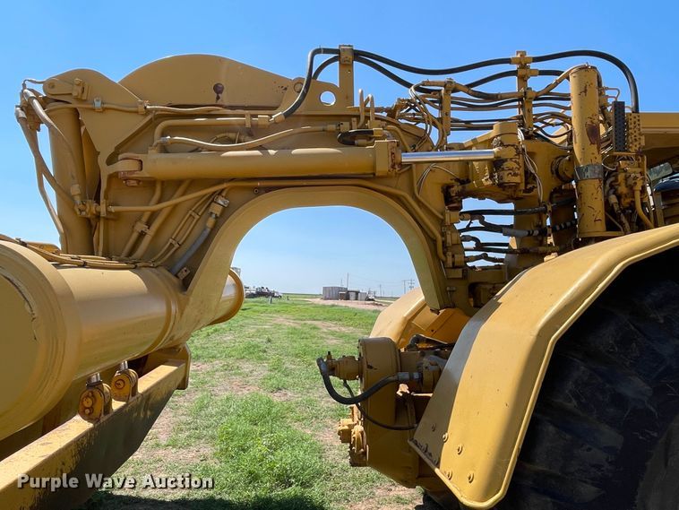 image for item DN5190 1995 Caterpillar 621F  conventional scraper