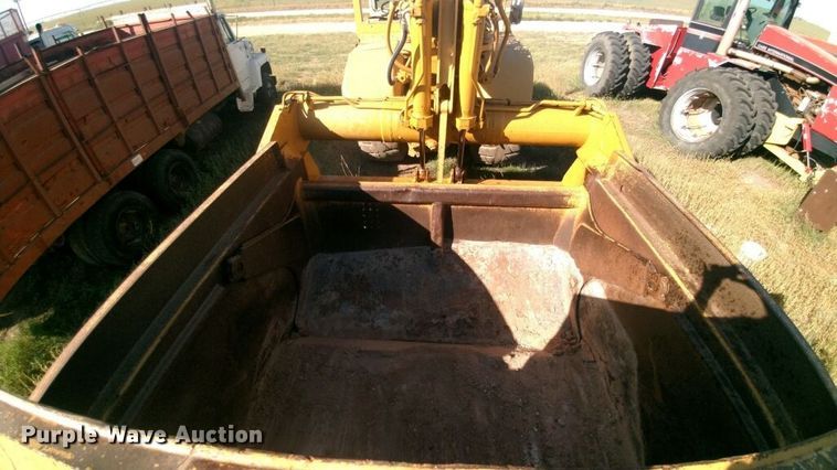 image for item DN5190 1995 Caterpillar 621F  conventional scraper