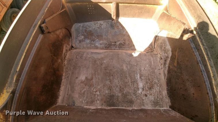 image for item DN5190 1995 Caterpillar 621F  conventional scraper