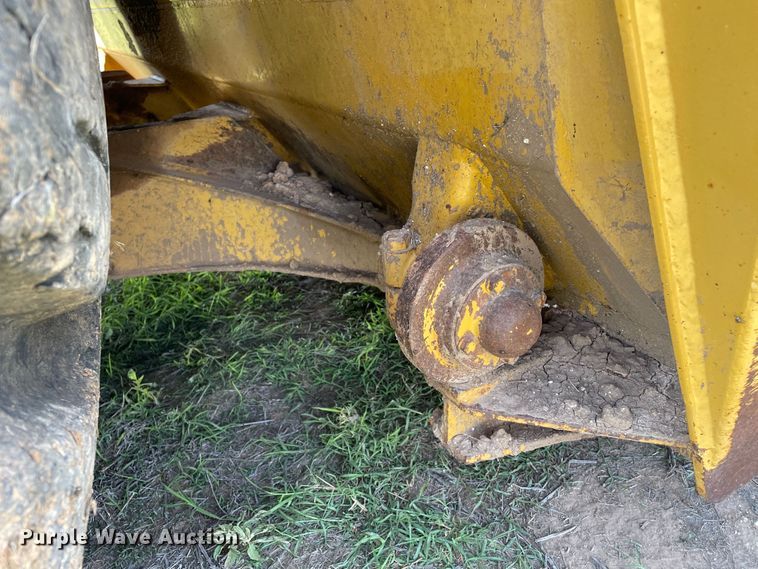 image for item DN5190 1995 Caterpillar 621F  conventional scraper