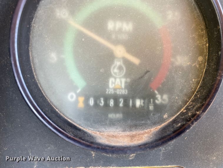 image for item DN5190 1995 Caterpillar 621F  conventional scraper