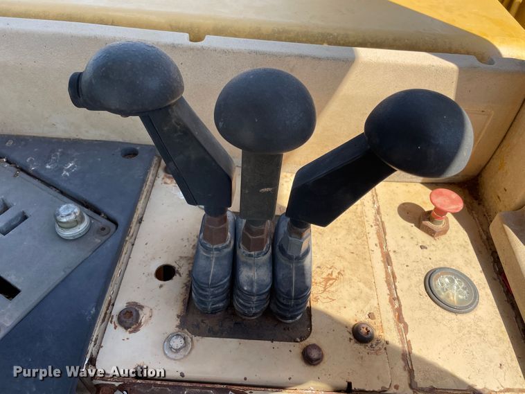 image for item DN5190 1995 Caterpillar 621F  conventional scraper