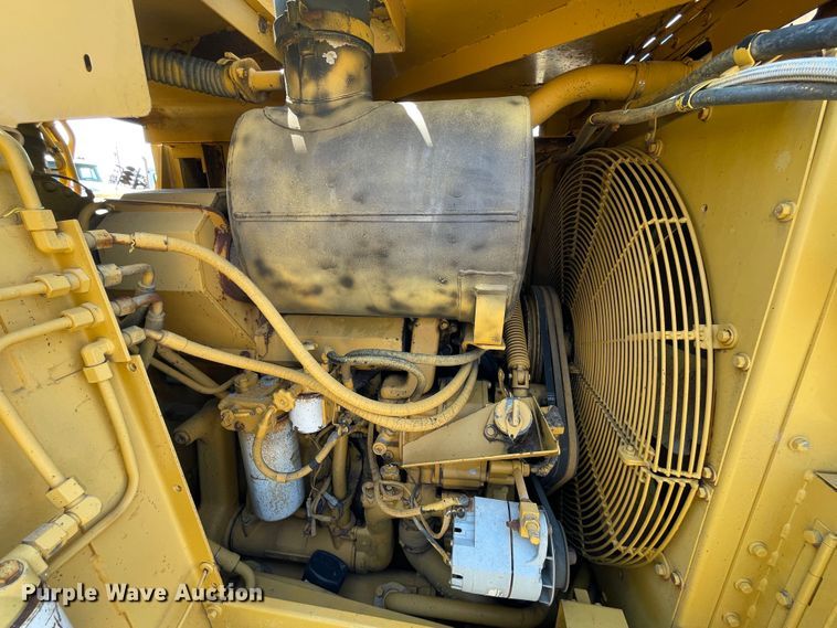 image for item DN5190 1995 Caterpillar 621F  conventional scraper