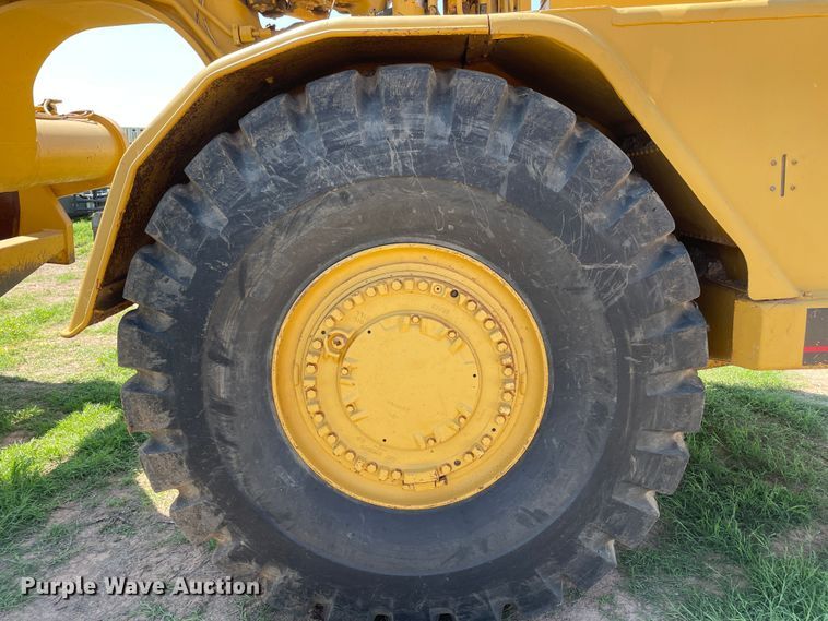 image for item DN5190 1995 Caterpillar 621F  conventional scraper