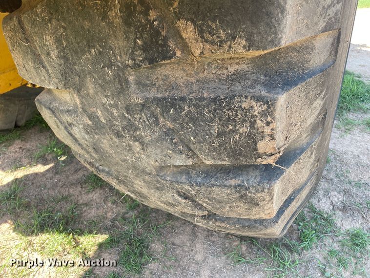 image for item DN5190 1995 Caterpillar 621F  conventional scraper